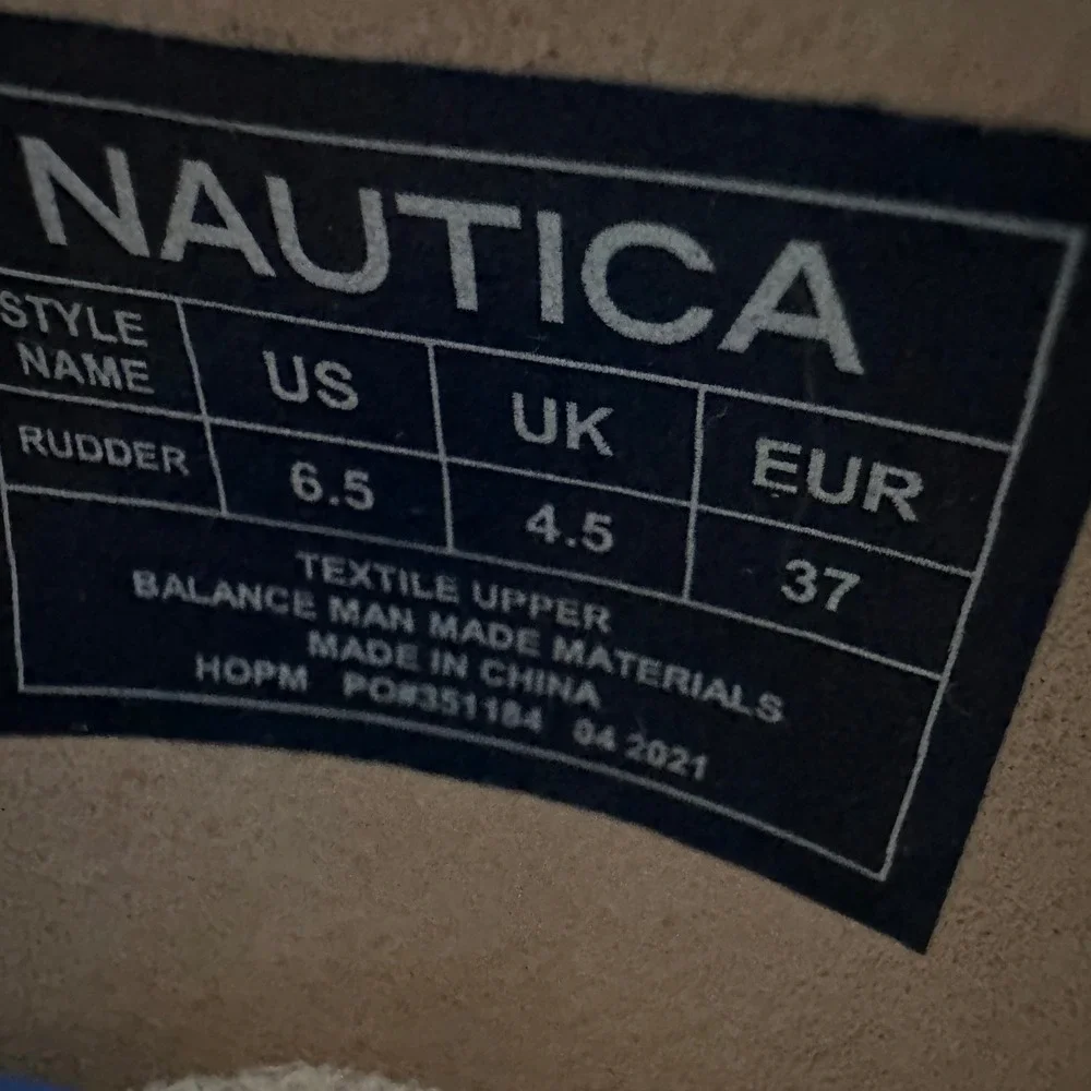 Nautica excellent size